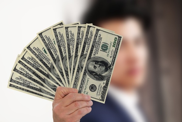 代孕机构如何收取费用?